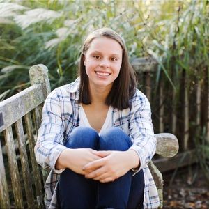 Meet your Posher, Laura